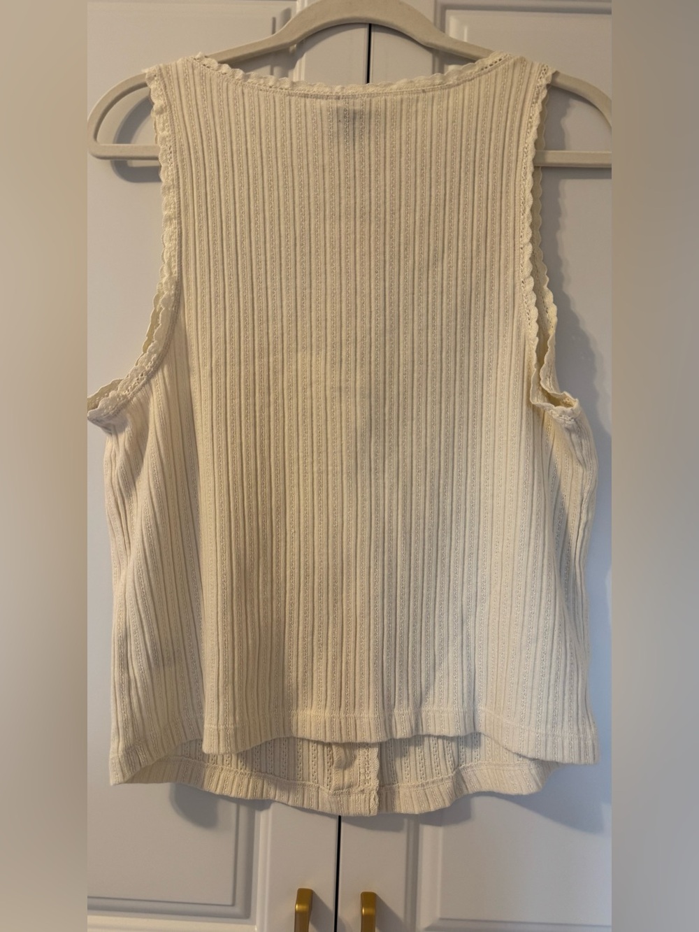 NWT Universal Thread Scallop Trim Cream Ribbed Button-Front Tank - Picture 5 of 5